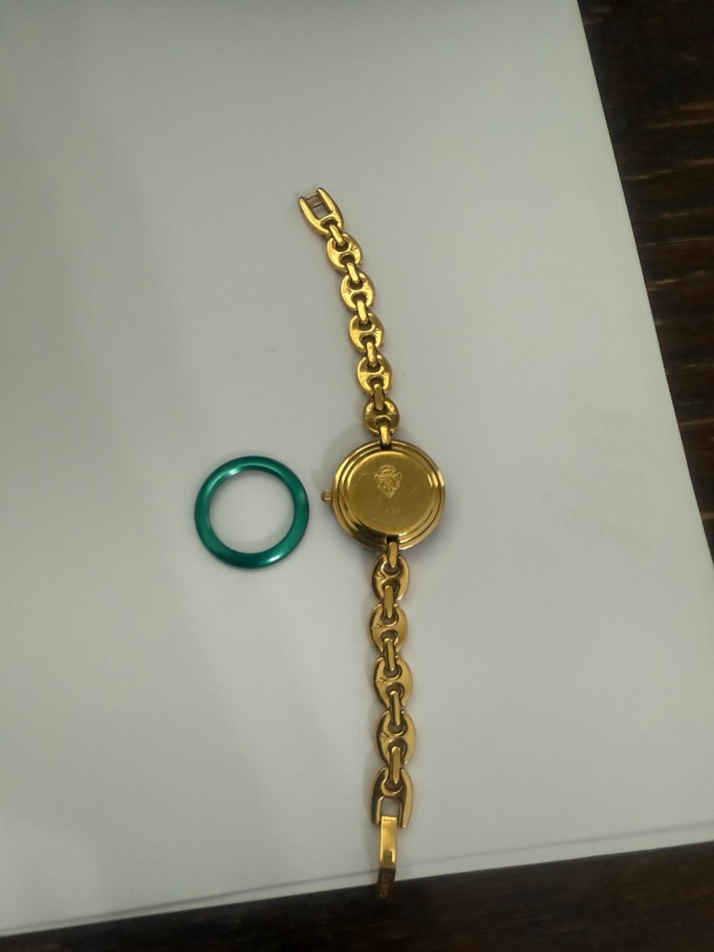 Gucci Bezel Watch - Picture 2 of 5